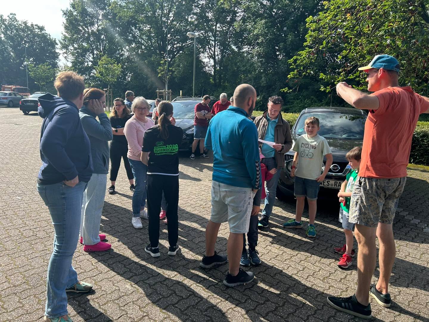 Mit der Dritten sind wir heute zum Familienfest im Irrland und nachher geht es zurück zum Bürger-Schützen-Haus um gemeinsam den Tag ausklingen zu lassen.
#schütze #schützenlebenistdochwasfeines #schützenlebennachhaltigheimat #schützen #schützenleben #schützenverein #familienzeit #familienfest #familienfest❤️ #familienfest2024