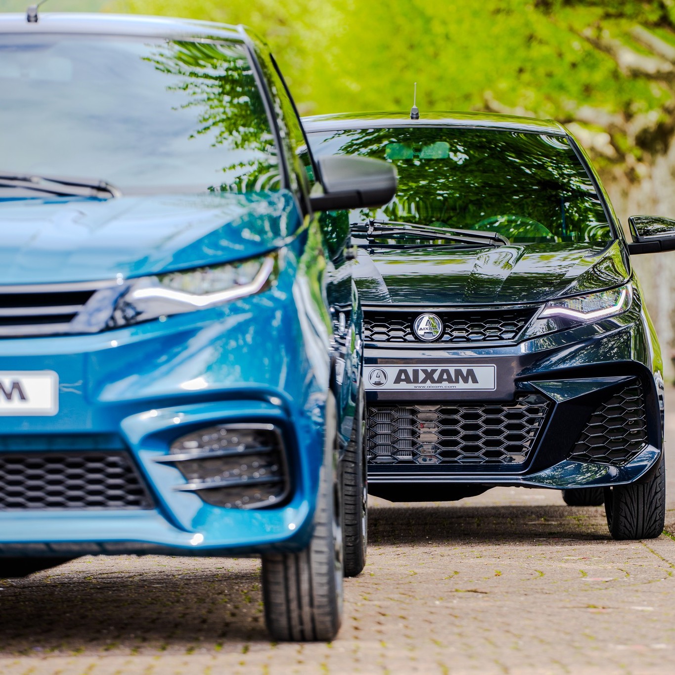 Heute feiern wir Einheit – und die Freiheit, mobil zu sein.
AIXAM macht’s möglich. 🚗✨
#tagderdeutscheneinheit #aixam_deutschland #Freiheit #ab15jahrenaixamfahren