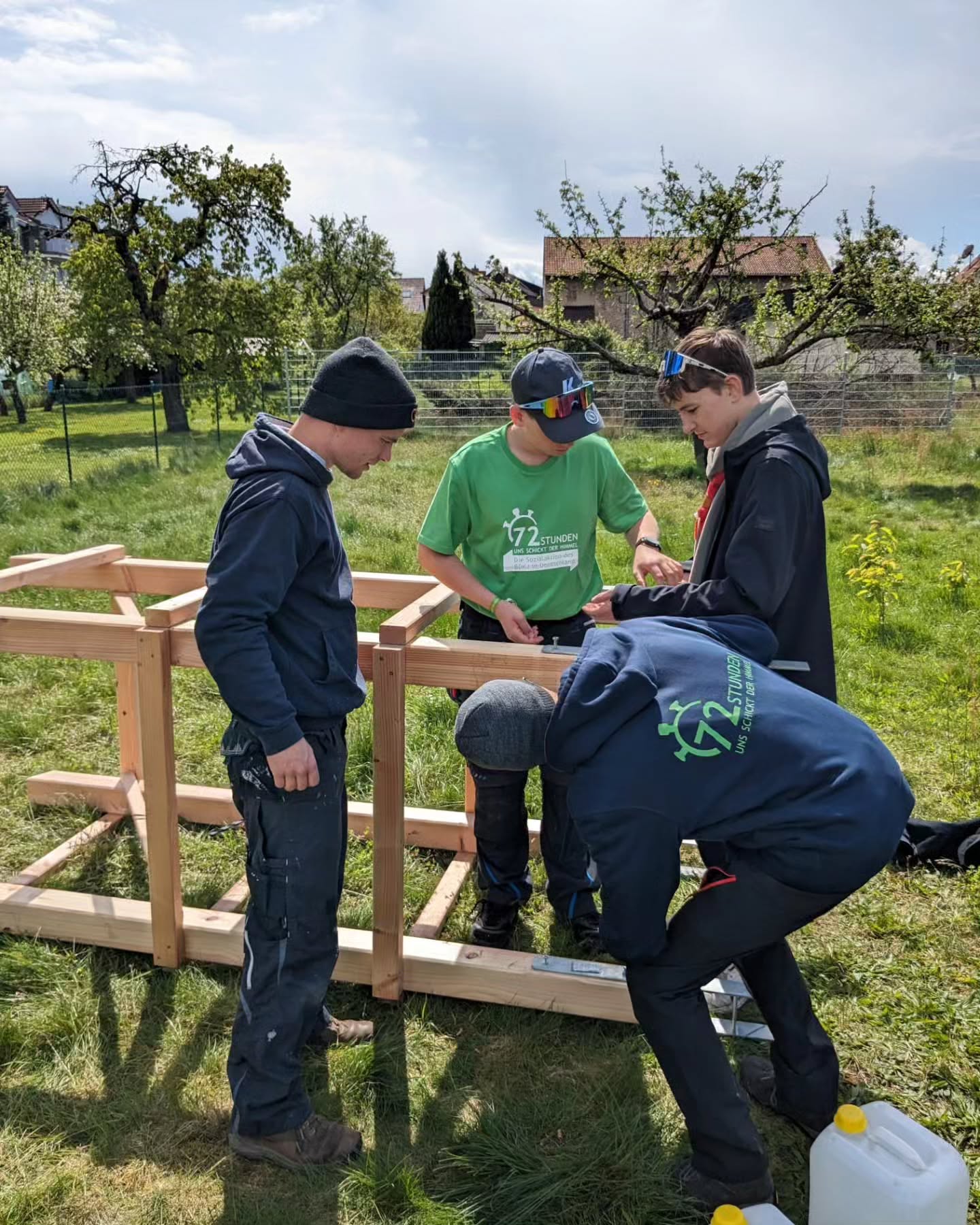 Baufortschritt: 2/3 Lebenstürme (Insektenhotel Deluxe)💪
Vielen Dank an den Besuch vom @bdkj_dv_mainz und @kjbsuedhessen 🪚🛠️⚜️ #72haktion