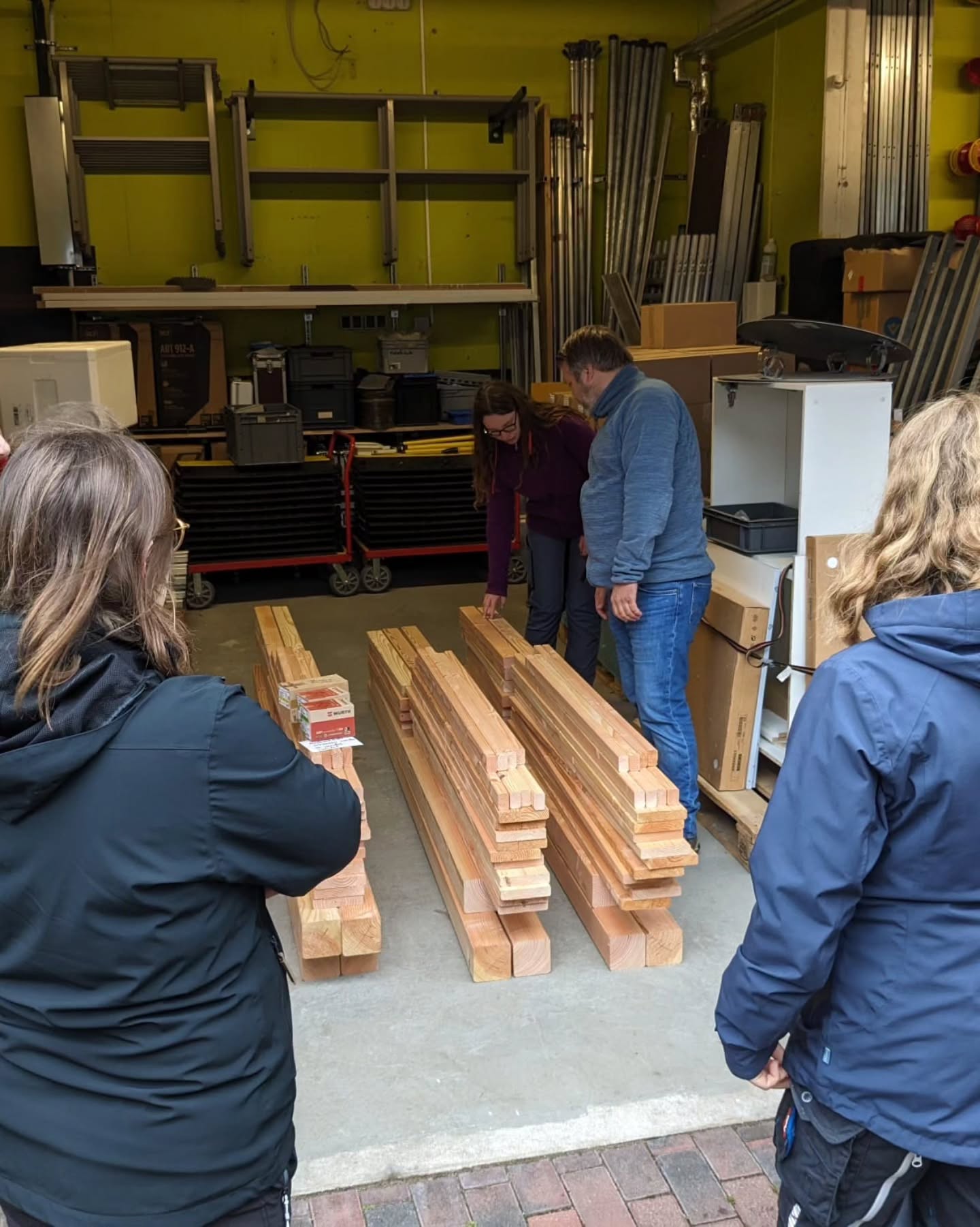 Baufortschritt: 2/3 Lebenstürme (Insektenhotel Deluxe)💪
Vielen Dank an den Besuch vom @bdkj_dv_mainz und @kjbsuedhessen 🪚🛠️⚜️ #72haktion