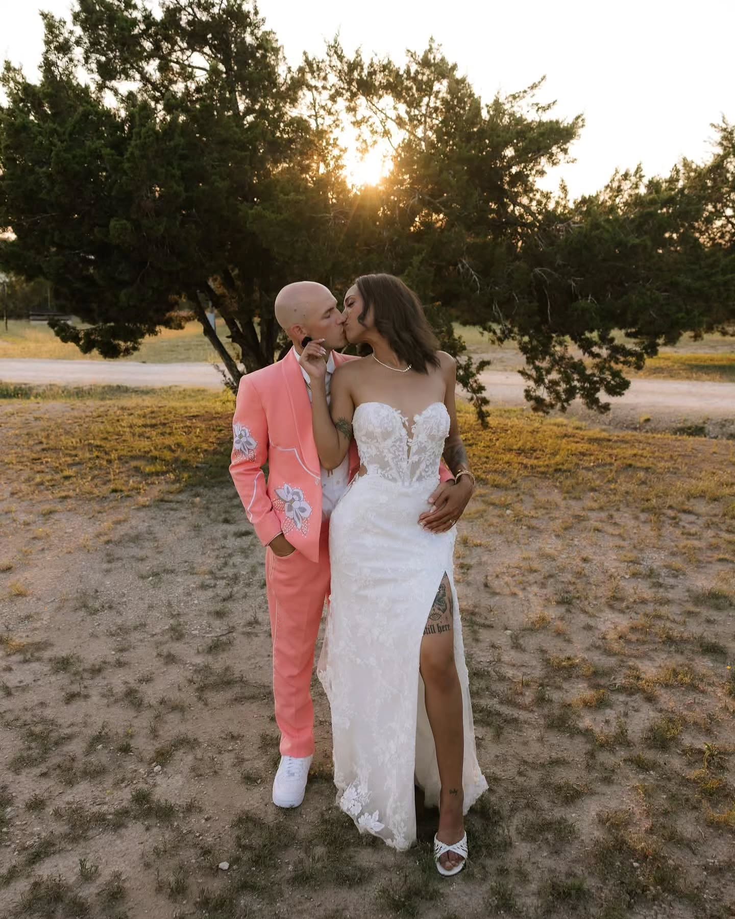 ✨ Another happy client on his big day! ✨
Proud to be part of this unforgettable wedding moment. 🎉
Handcrafted with love, detailed artistry, and custom-made for a perfect fit. 💥
Want something unique and made just for you? Message us — we’re here to create your dream look!
#bespokeaddiction #westernweddingstyle #CustomMade #HandcraftedFashion #BespokeDesign #GroomStyle #WeddingInspiration #CountryWeddingLook #MadeToOrder #westernfashion