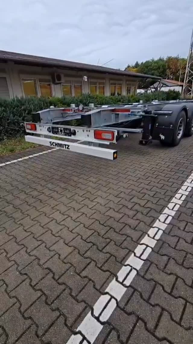 Wir freuen uns über Zuwachs in unserem Hause 🤗
#tandemanhänger #tandem #lkwfahrerausleidenschaft #lkwfahrerin #lkwfahren #berufskraftfahrer #spedition