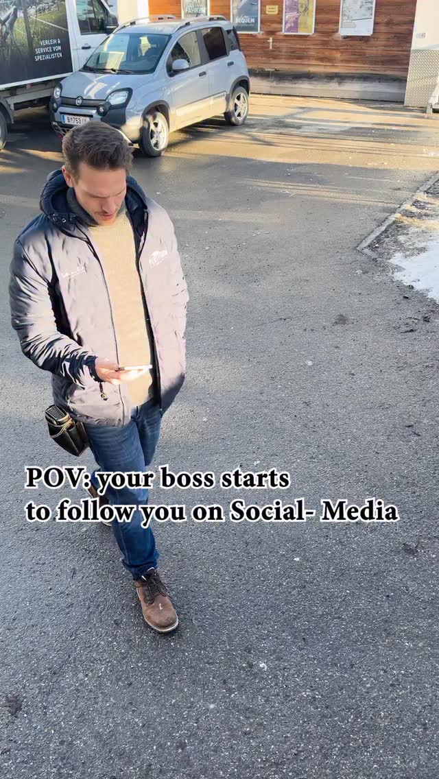 When your boss follows you on Instagram 👀
me, at work: 😁💪🍺
#barlife #workhumor #apresskivibes #teamspirit #schirmbar #behindthebar #workfun #plattform #apresski #like #kleinwalsertal