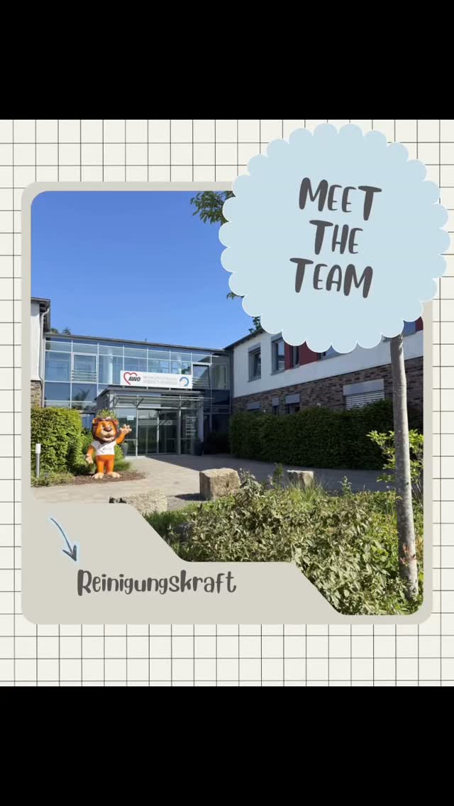 🧹✨ Ein Arbeitstag in unserer Reinigung
Heute stellen wir euch einen wichtigen Bereich unserer Klinik vor: unser Reinigungsteam! 💚
Im Reel begleiten wir eine unserer Reinigungskräfte durch ihren Arbeitsalltag – vom Einstempeln über den Reinigungs- und Wäschebereich bis hin zum Patientenhaus.
Putzwagen fertig machen, los geht’s! 🧹
Im Patientenhaus heißt es dann: Staubsaugen, Staubwischen, Bad und WC gründlich reinigen und alles für die nächsten Patienten vorbereiten.
Besonders mittwochs gibt es für unser Reinigungsteam viel zu tun: Denn Mittwoch ist bei uns An- und Abreisetag. Während die einen Patienten nach Hause fahren, werden die Häuser für die neu anreisenden Patienten wieder gründlich gereinigt und vorbereitet. 🏡✨
Denn ein sauberes und gepflegtes Umfeld trägt ganz wesentlich dazu bei, dass sich unsere Patienten und ihre Begleitungen bei uns wohl und willkommen fühlen.
💚 Ein herzliches Dankeschön an unser Reinigungsteam für eure tägliche, wertvolle Arbeit und euren Einsatz – schön, dass ihr Teil unseres Teams seid!
#aworehaklinikwerscherberg #sprachheilreha #meettheteam #reinigungskräfte