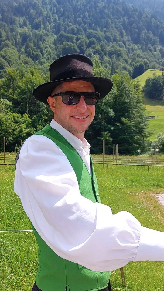 ready - steady - glow: Marschwettbewerb 💚💜@musig_buggla_2025