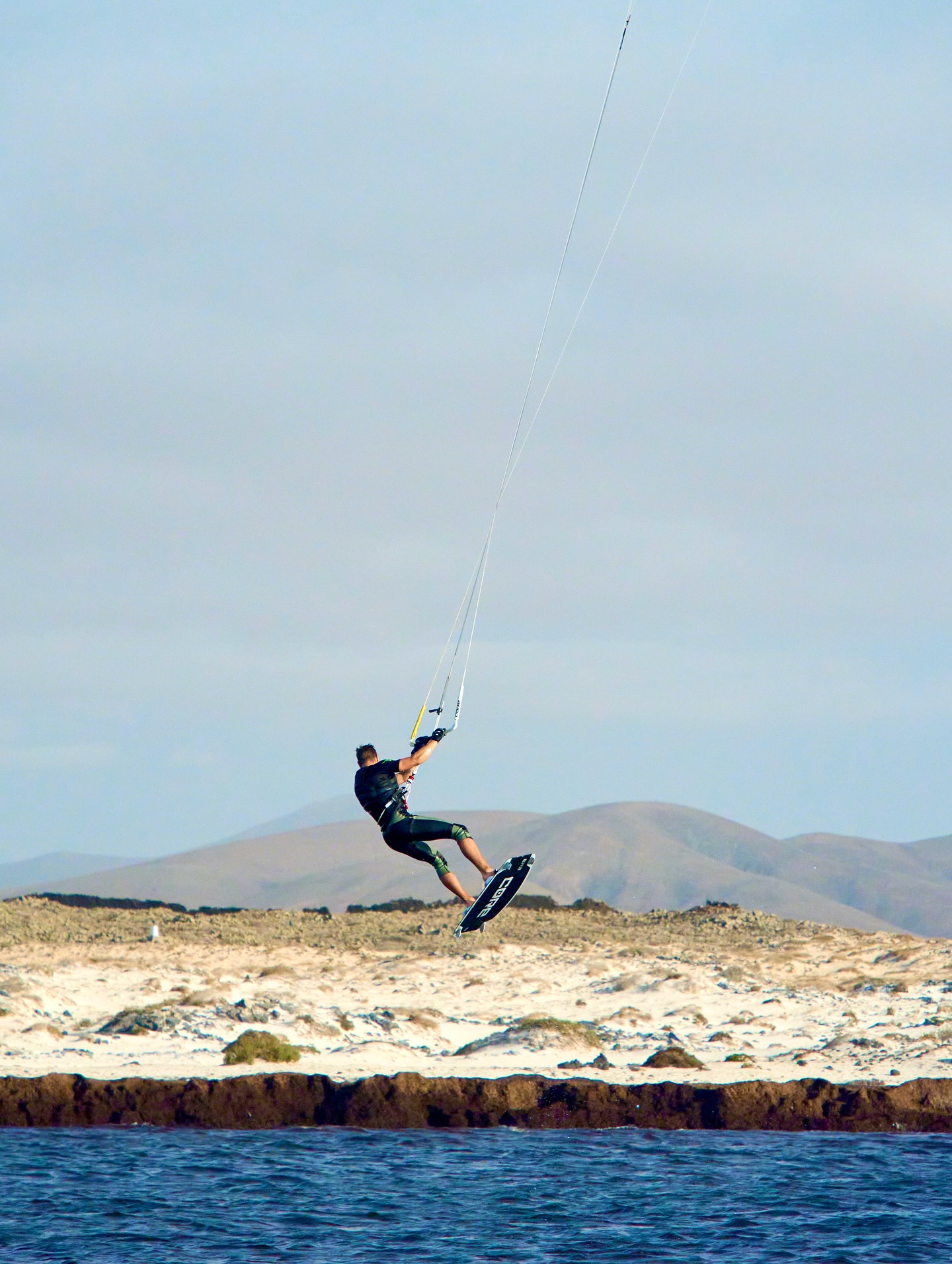 That feeling when the board lifts, the wind pulls, and everything else disappears 🏄♂️
#travel #kitesurfing #kite #travelinspo