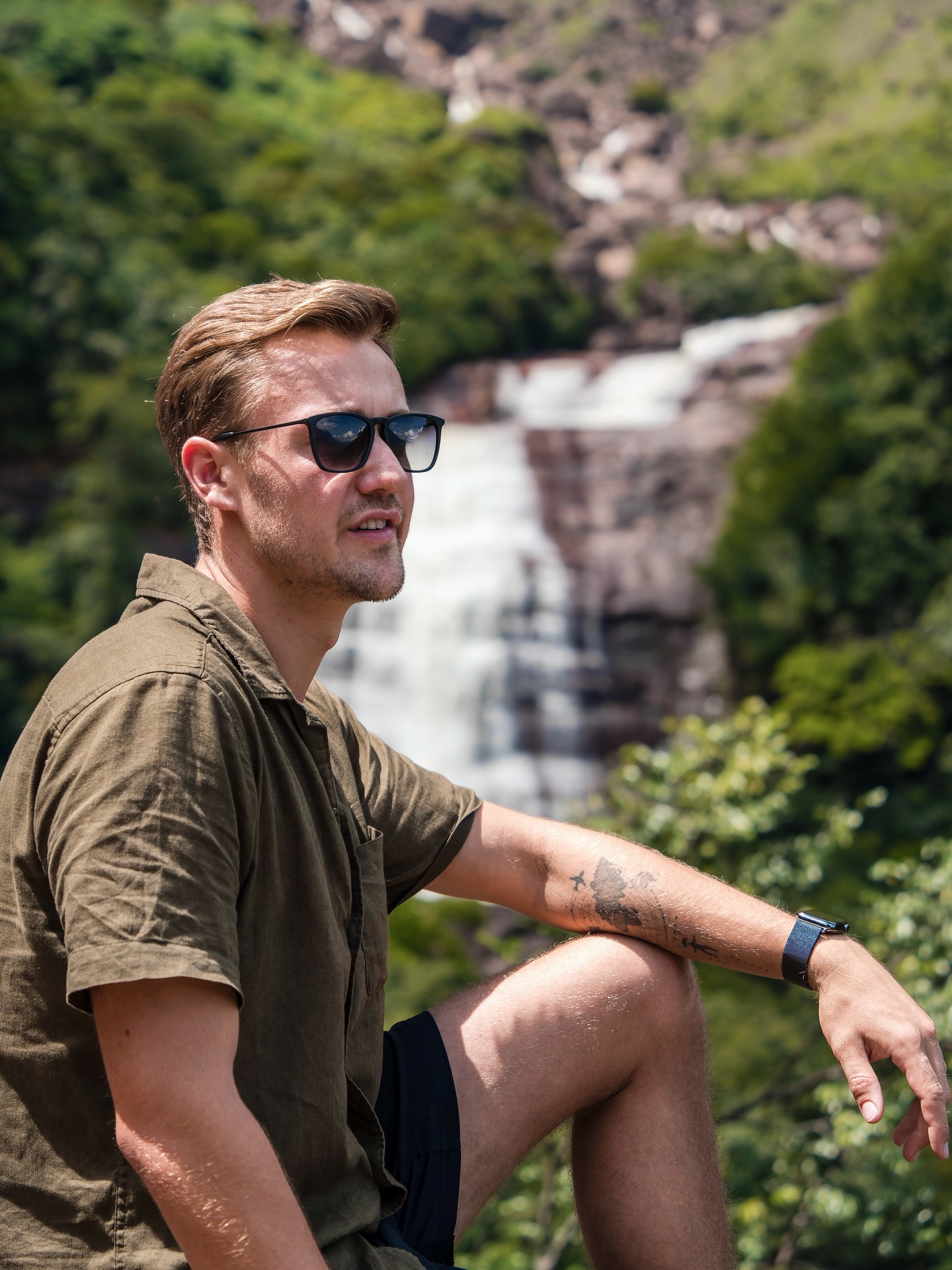 Canaima National Park… one of those places that hits different 😍! Raw, wild, and totally unreal. 🌿
Best time to go? May to November ( the falls are insane during rainy season!! )
Musts: boat rides under waterfalls, flying over the tepuis, seeing Angel Falls - the tallest waterfall in the world, and just soaking it all in! 👀
#travel #travelinspo #travelgoals #canaima