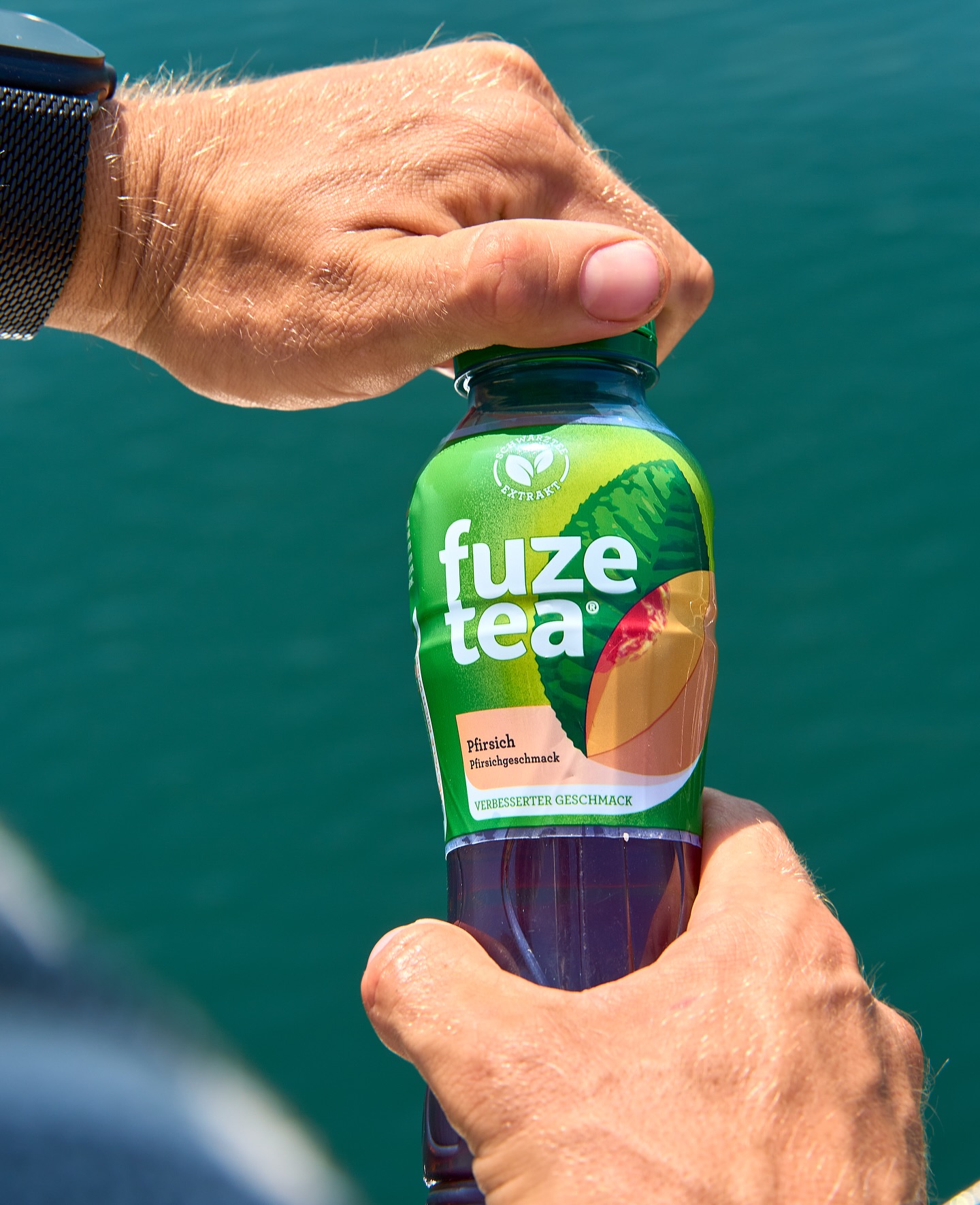 *ad | Sun, sea & endless summer vibes ☀⛵ What makes it even better? Having @fuzeteaeurope in
the new 400-ml size – super practical for traveling and adventures on the go. 🌍✨ And with its
refined peach flavor, it’s the refreshment that fits perfectly into every summer moment. 🍑💛
Whether I’m out on the water, chasing the wind, or simply slowing down – every sip feels like the taste
of summer. 🌴🍃
👉 Grab yours now and see for yourself!
#FuzeTea #MadeOfFusion