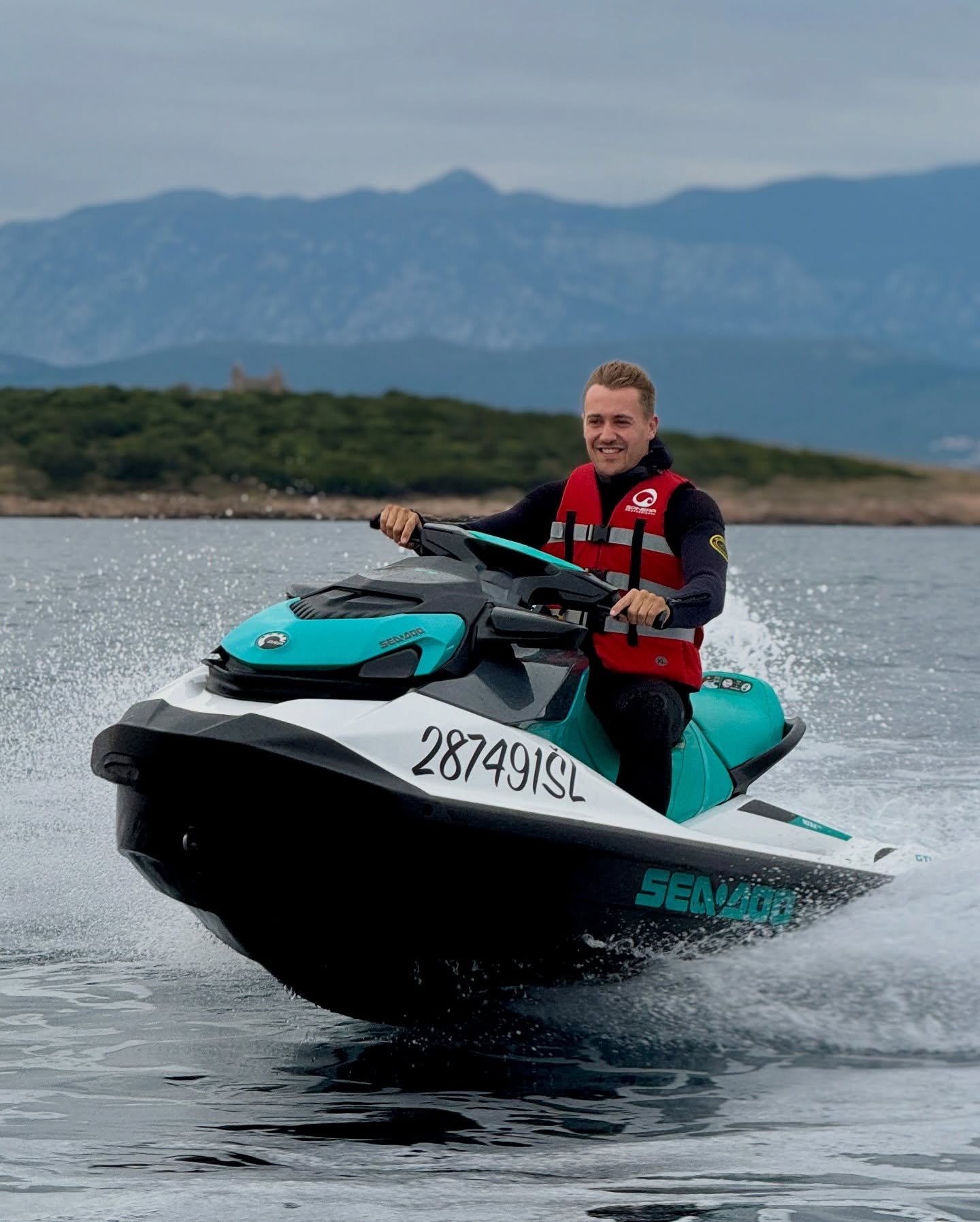 *Ad - The first-ever @volkswagen_r Experience – and I got to be part of it. 🇭🇷✨
An unforgettable journey through Krk, Croatia, where performance met pure adventure: driving the latest R models along coastal roads, discovering local vineyards, exploring the coastline on jetskis, all combined with a healthy lifestyle.
It wasn’t just about horsepower – it was about experiences in a likeminded group. 😊
From sunrise workouts to sunset dinners and endless ocean views, this trip had it all.
Big thanks to @volkswagen_r for creating something truly special – and the best part: you can join their next adventures too. 🚙💨
👉 Find out more on their page!
#BeWhoYouAre #RExperience
—
Golf R: Power consumption combined: 8.5-8.1 l/100 km; CO₂-emissions
combined: 192-183 g/km; CO₂-class G.
Touareg R eHybrid: Power consumption weighted combined: 25.6-24.6 kWh/100
km plus 2.5-2.2 l/100 km; fuel consumption (discharged battery) combined: 9.7-9.2
l/100 km ; CO₂-emissions weighted combined: 57-50 g/km ; CO₂-class weighted
combined: B; CO₂-class (discharged battery): G.