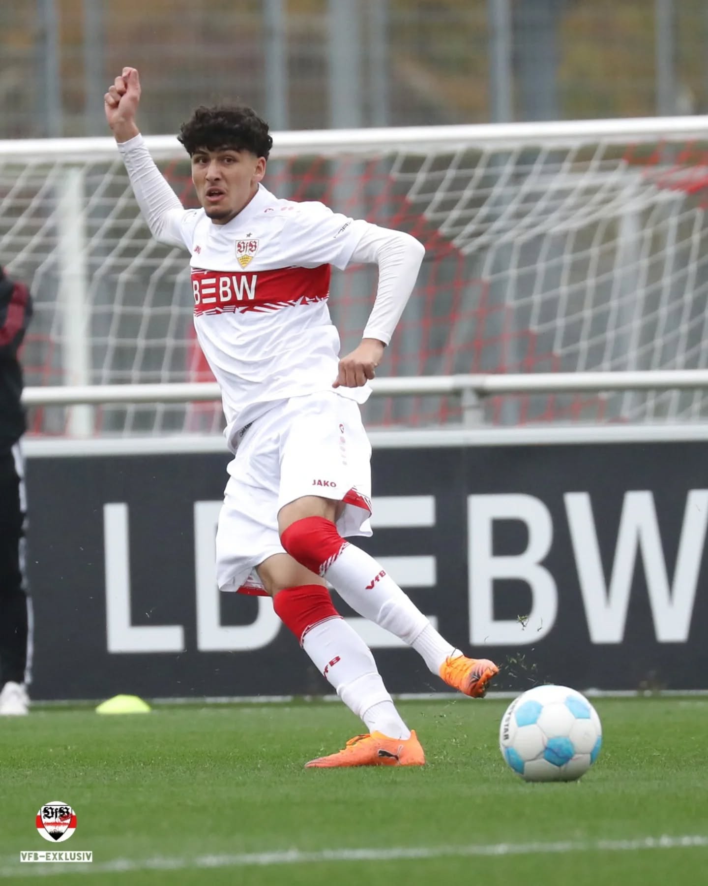 Die NLZ Teams sind ungeschlagen durch Wochenende gegangen. Die U17 gewinnt 3:1 in Unterhaching, im Heimspiel gegen Nürnberg spielt die U19 2:2 (Eindrücke vom Spiel in der Galerie) und die U21 gewinnt in Ulm mit 3:1.