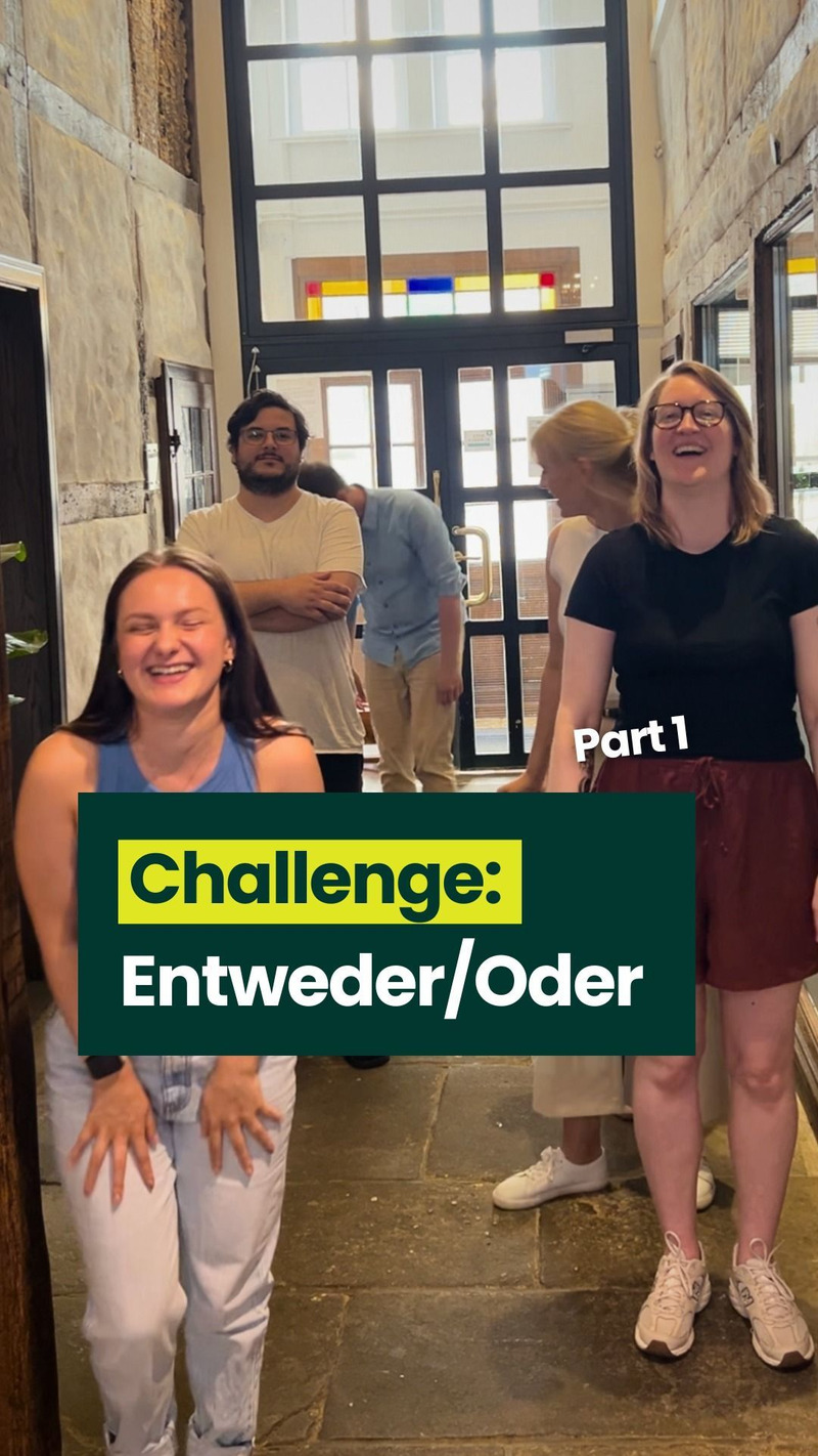 Entweder/ Oder! 🔥
Es hat richtig Spaß gemacht, jeden von uns mal mitmachen zu lassen, auch wenn für uns intern die ein oder andere Antwort schon ganz klar war. 😂
(So ist zum Beispiel allseits bekannt, dass unser Entwickler kein begeisterter Apple-Fan ist 🍏🙅♂️ oder wer bei uns zur Fraktion Katze 🐱 oder Hund 🐶 gehört).
Aber jetzt bist du dran:
Hättest du genauso geantwortet oder ganz anders?
Schreib’s in die Kommentare, wir sind gespannt! 👇✨