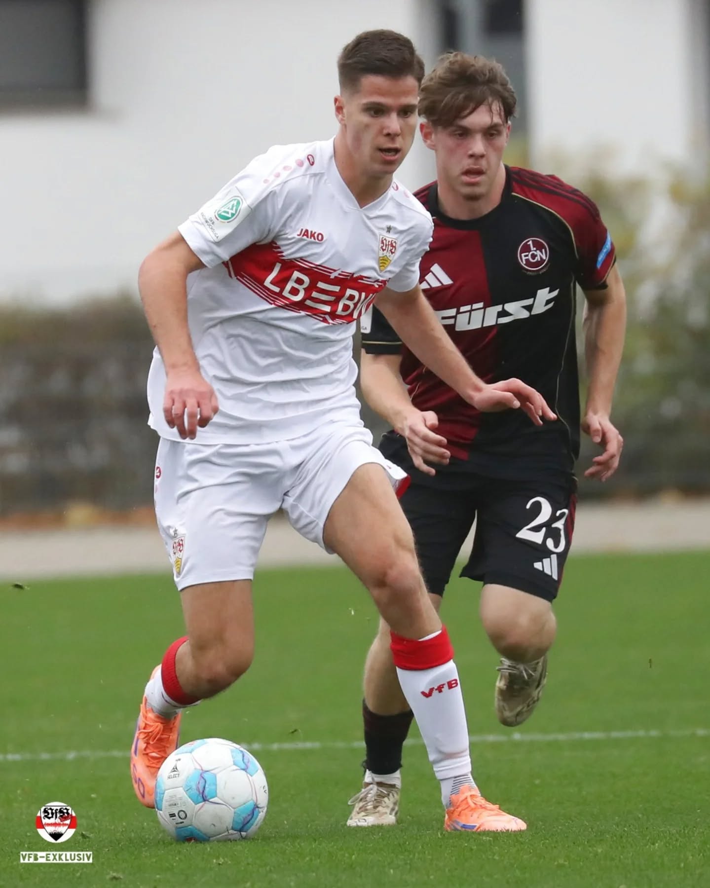 Die NLZ Teams sind ungeschlagen durch Wochenende gegangen. Die U17 gewinnt 3:1 in Unterhaching, im Heimspiel gegen Nürnberg spielt die U19 2:2 (Eindrücke vom Spiel in der Galerie) und die U21 gewinnt in Ulm mit 3:1.