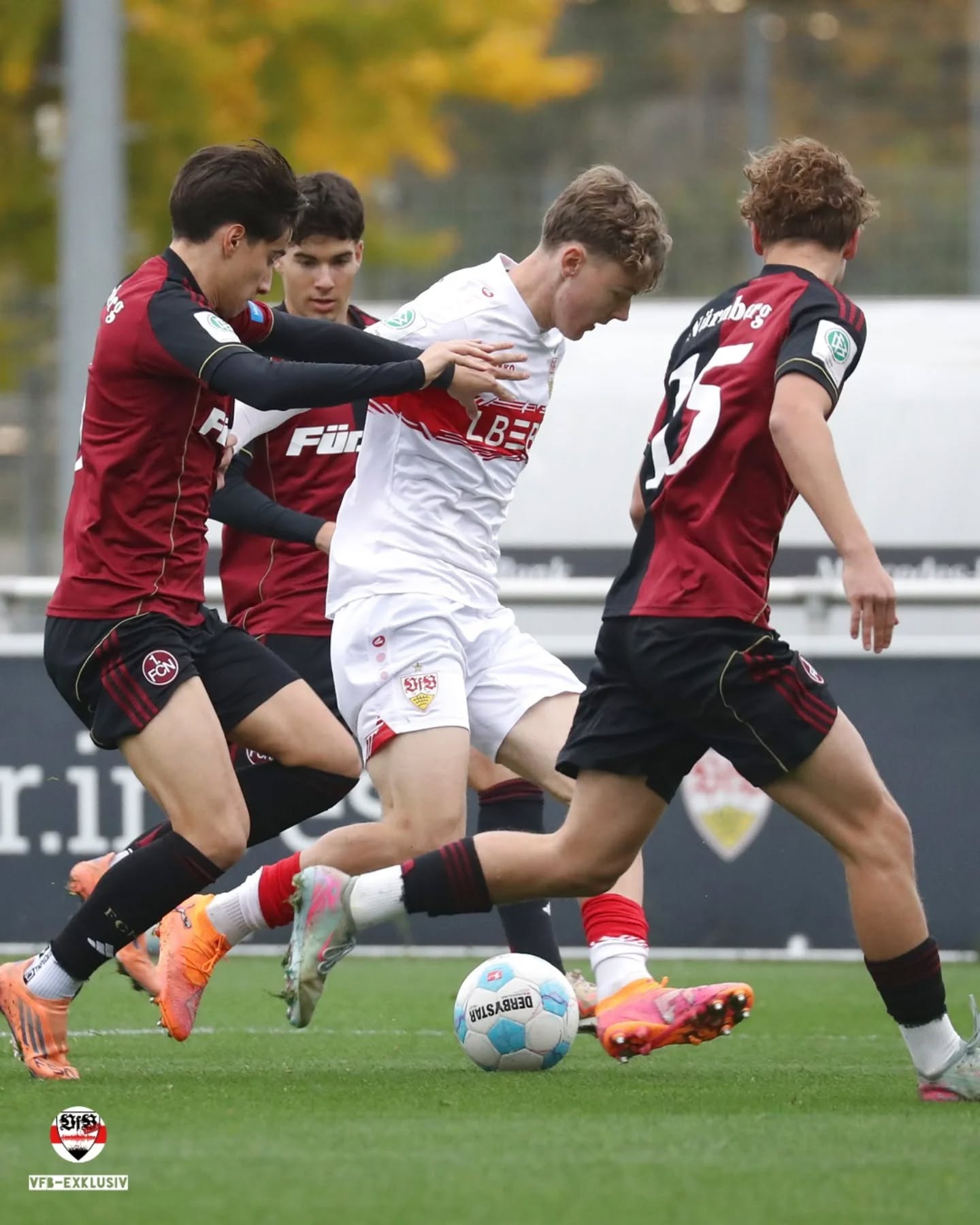 Die NLZ Teams sind ungeschlagen durch Wochenende gegangen. Die U17 gewinnt 3:1 in Unterhaching, im Heimspiel gegen Nürnberg spielt die U19 2:2 (Eindrücke vom Spiel in der Galerie) und die U21 gewinnt in Ulm mit 3:1.