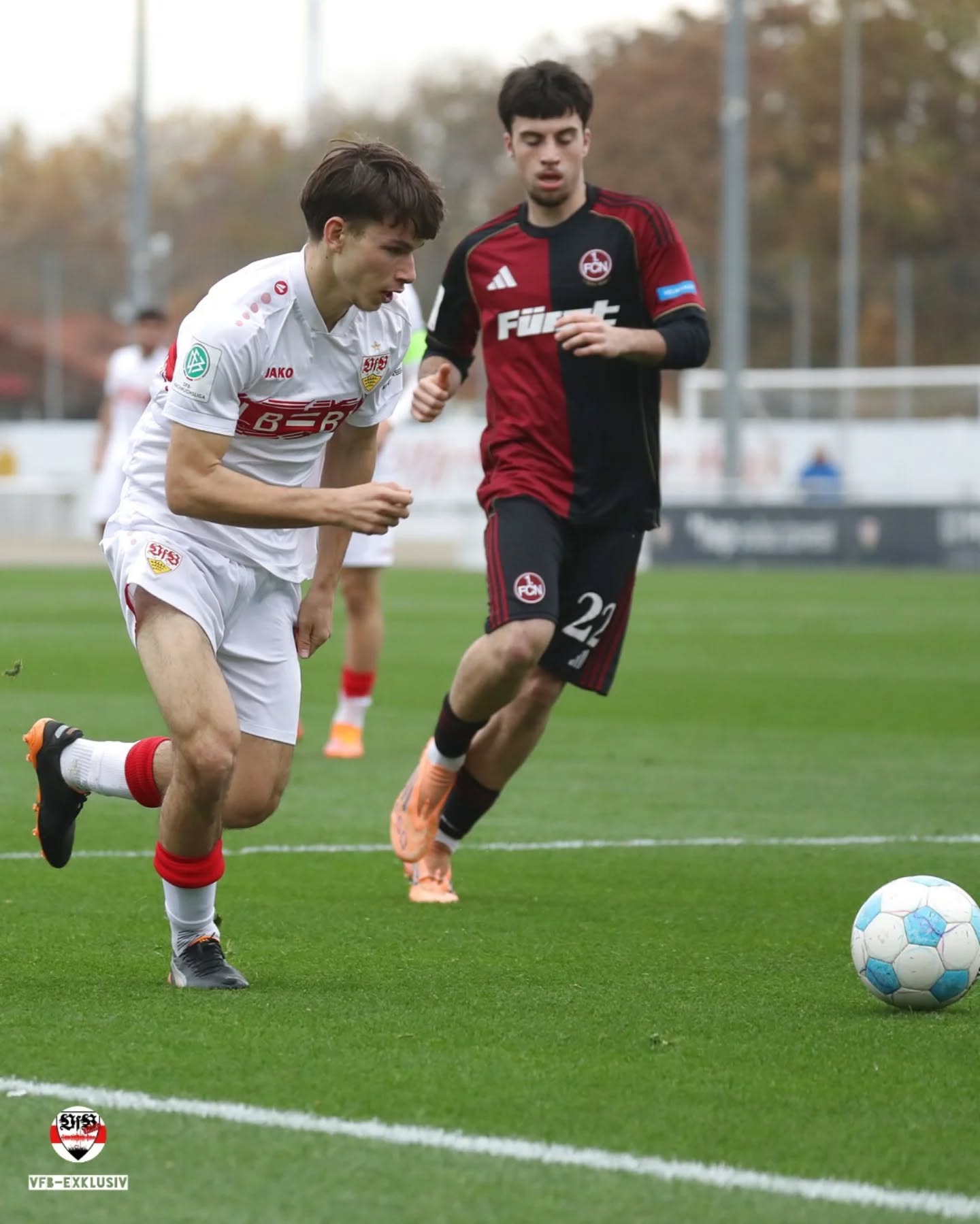 Die NLZ Teams sind ungeschlagen durch Wochenende gegangen. Die U17 gewinnt 3:1 in Unterhaching, im Heimspiel gegen Nürnberg spielt die U19 2:2 (Eindrücke vom Spiel in der Galerie) und die U21 gewinnt in Ulm mit 3:1.