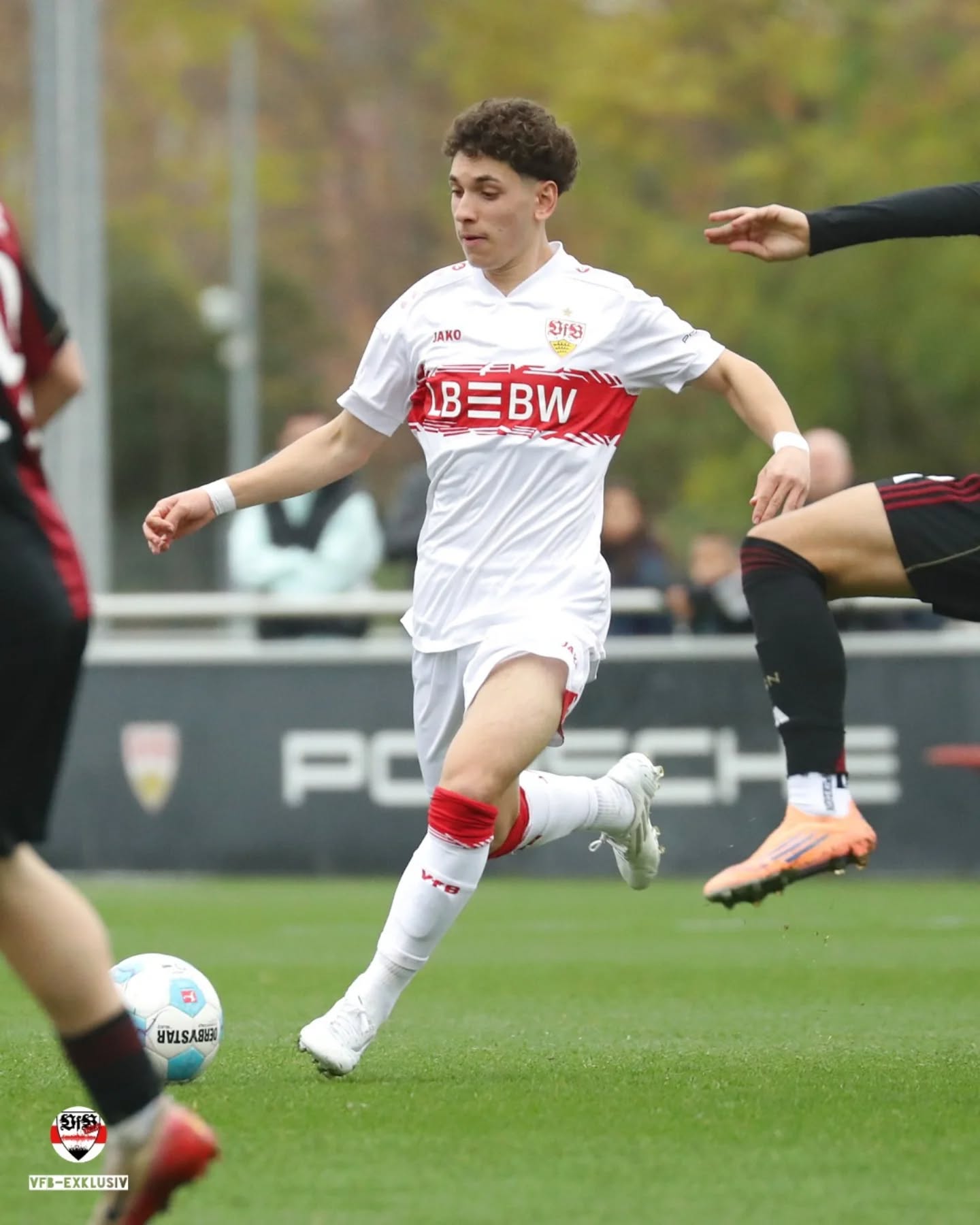 Die NLZ Teams sind ungeschlagen durch Wochenende gegangen. Die U17 gewinnt 3:1 in Unterhaching, im Heimspiel gegen Nürnberg spielt die U19 2:2 (Eindrücke vom Spiel in der Galerie) und die U21 gewinnt in Ulm mit 3:1.