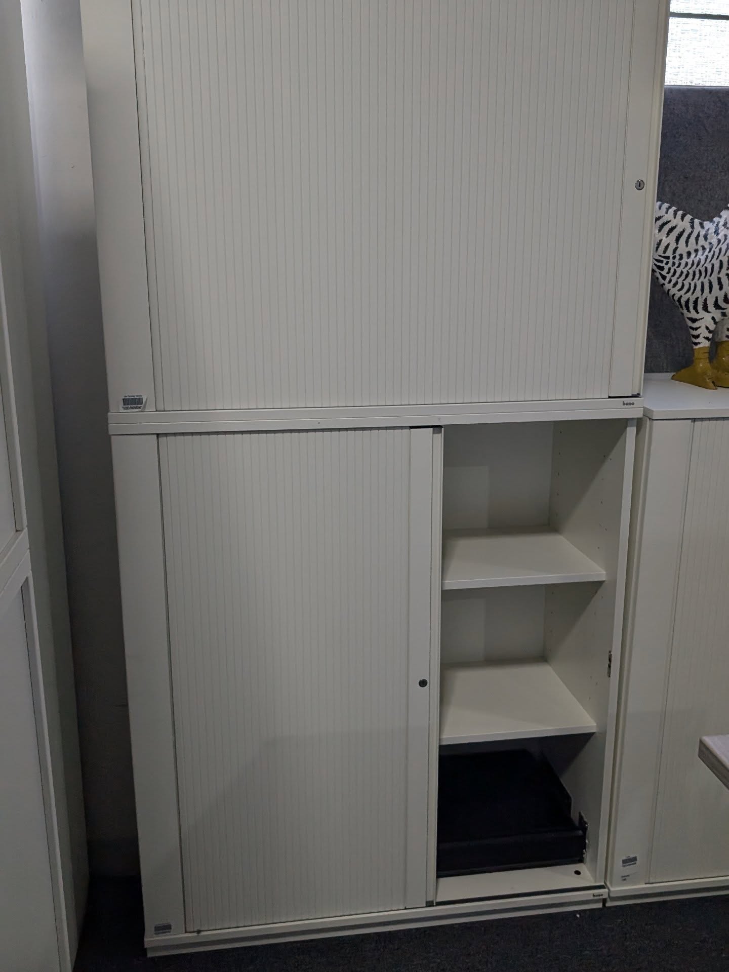 Neue gebrauchte eingetroffen! Barhocker / Drehstühle / SchränkeNur in Gronau #holsab #lagerverkauf #büromöbel #hannover #gronau #barhocker #schränke #gebraucht #secondhand #bene #spiegels #interstuhl #brunner