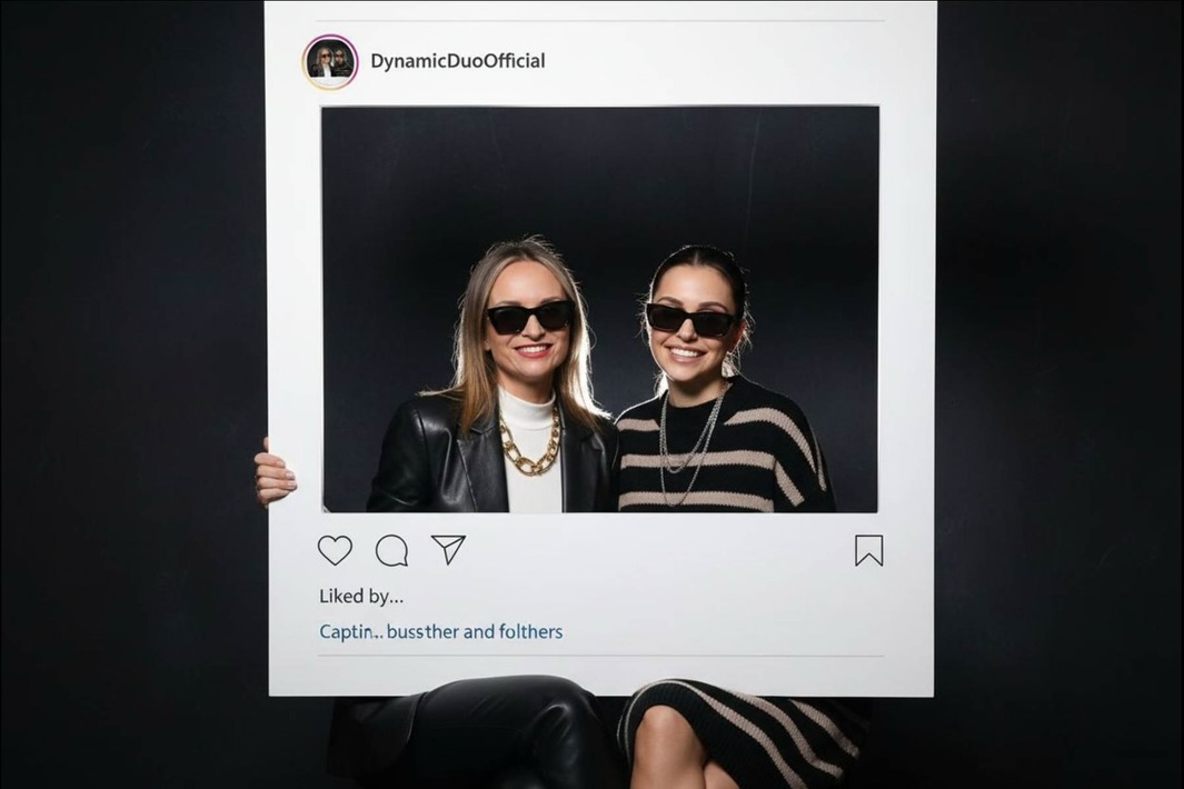 ✨ Neu bei unserer Fotobox: KI-Effekte zum Dazubuchen! ✨Macht euer Event jetzt noch unvergesslicher! Mit unserer neuen KI-Funktion können eure Gäste aus jedem aufgenommenen Foto verschiedene kreative Motive auswählen. Ob lustig, stylisch oder außergewöhnlich – die KI verwandelt die Bilder in echte Highlights 📸🤖🎉 Mehr Spaß für eure Gäste
🎭 Individuelle Motive für jeden Geschmack
📷 Aus einem Foto – viele VariantenPerfekt für Hochzeiten, Firmenfeiern, Geburtstage oder Events aller Art. Die KI sorgt für Überraschung, Lacher und einzigartige Erinnerungen, die garantiert im Gedächtnis bleiben.👉 Jetzt zur Fotobox dazubuchen und euer Event auf das nächste Level heben!#Fotobox #FotoboxMieten #KI #KIFunktion
#fotoboxmietenmünchen #EventHighlights #EventSpaß
#PartyVibes #UnvergesslicheMomente #EventEntertainment #Hochzeit #Hochzeitsfotobox
#Firmenevent #Geburtstagsfeier #Eventideen
#bridetobe2026 #FotoboxLiebe
#Gästeunterhaltung #EventTrends #funmoments