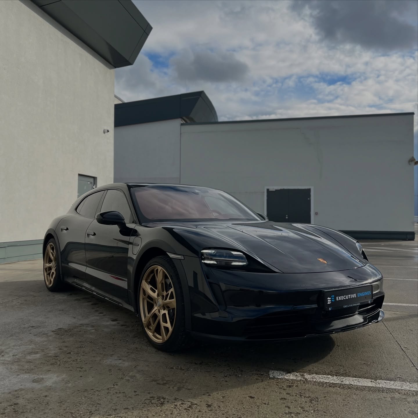 🌀 Porsche Taycan 4 Cross Turismo sold 🌀
#porsche #taycancrossturismo #taycanclub #taycan4crossturismo #porscheclub