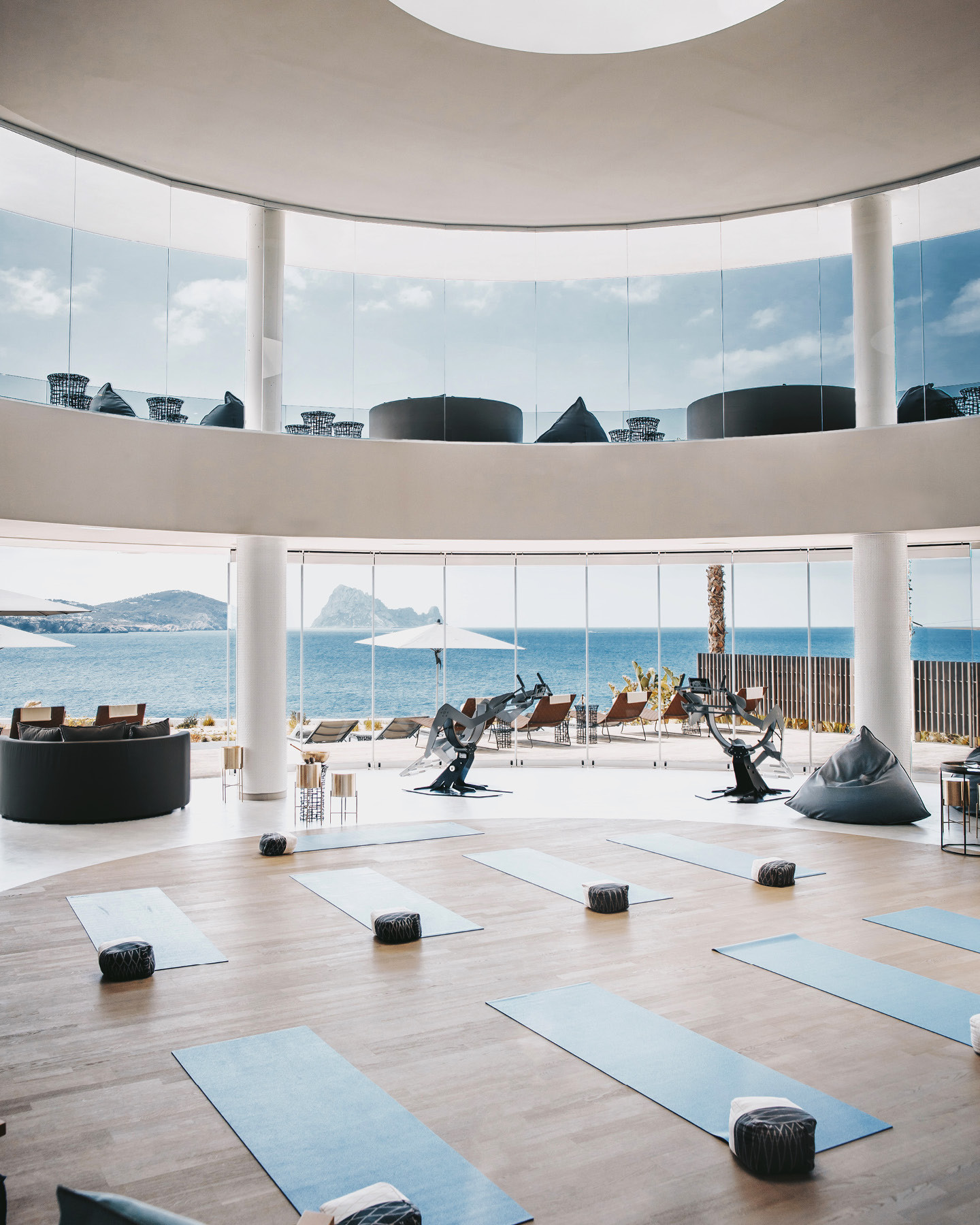 7 PINES RESORT IBIZA
Destination by Hyatt
Sun-kissed and washed by sea air, the luxury resort offers relaxed luxury and an idyllic retreat with Ibizan spirit.
Design by Kitzig Interior Design
@7pinesibiza
#kitzigdesignstudios #kitziginteriordesign #kitzigidentities #hospitalityconsulting #hospitalityinvest #hospitalitydevelopment #ibza