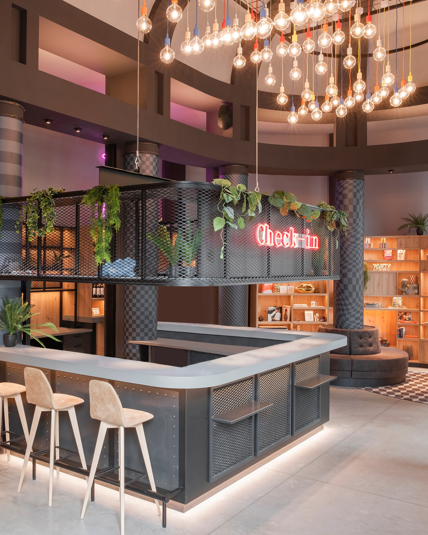 MOXY HOTELS:
THE HAGUE, RUST, VIENNA
Moxy Hotels bring playful, design-driven stays to life by blending bold personality with the unique local spirit of each destination.
#kitzigdesignstudios #kitziginteriordesign #hoteldesign #lifestylehotel #moderninterior #hotelinteriors #boutiquehotel #hospitalitydesign #designlove #hotelvibes #moxyhotel
