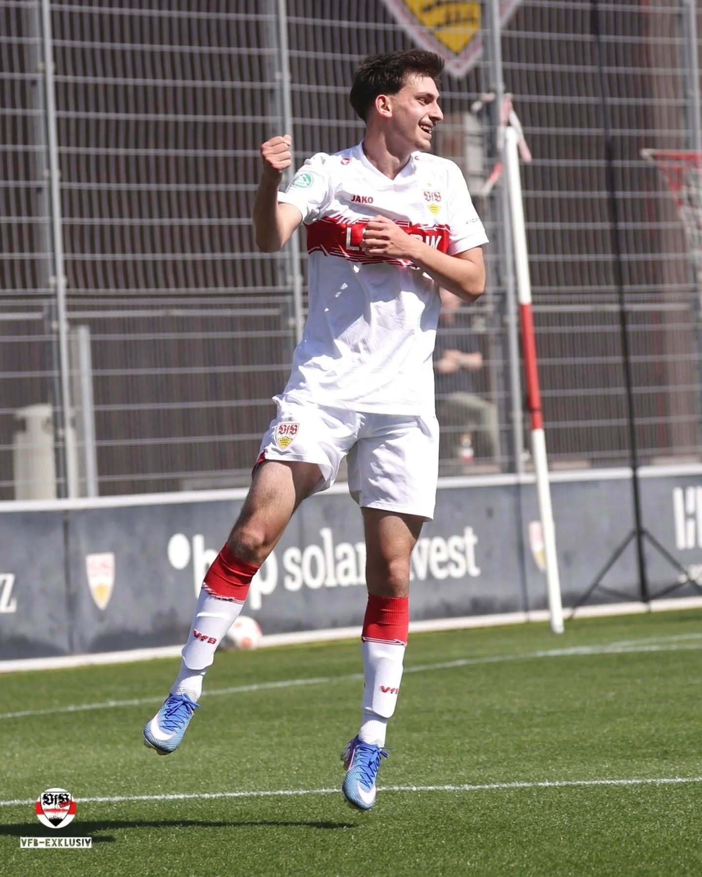 Die U17 gewinnt 9:0 im Achtelfinale um die Deutsche Meisterschaft gegen Hannover