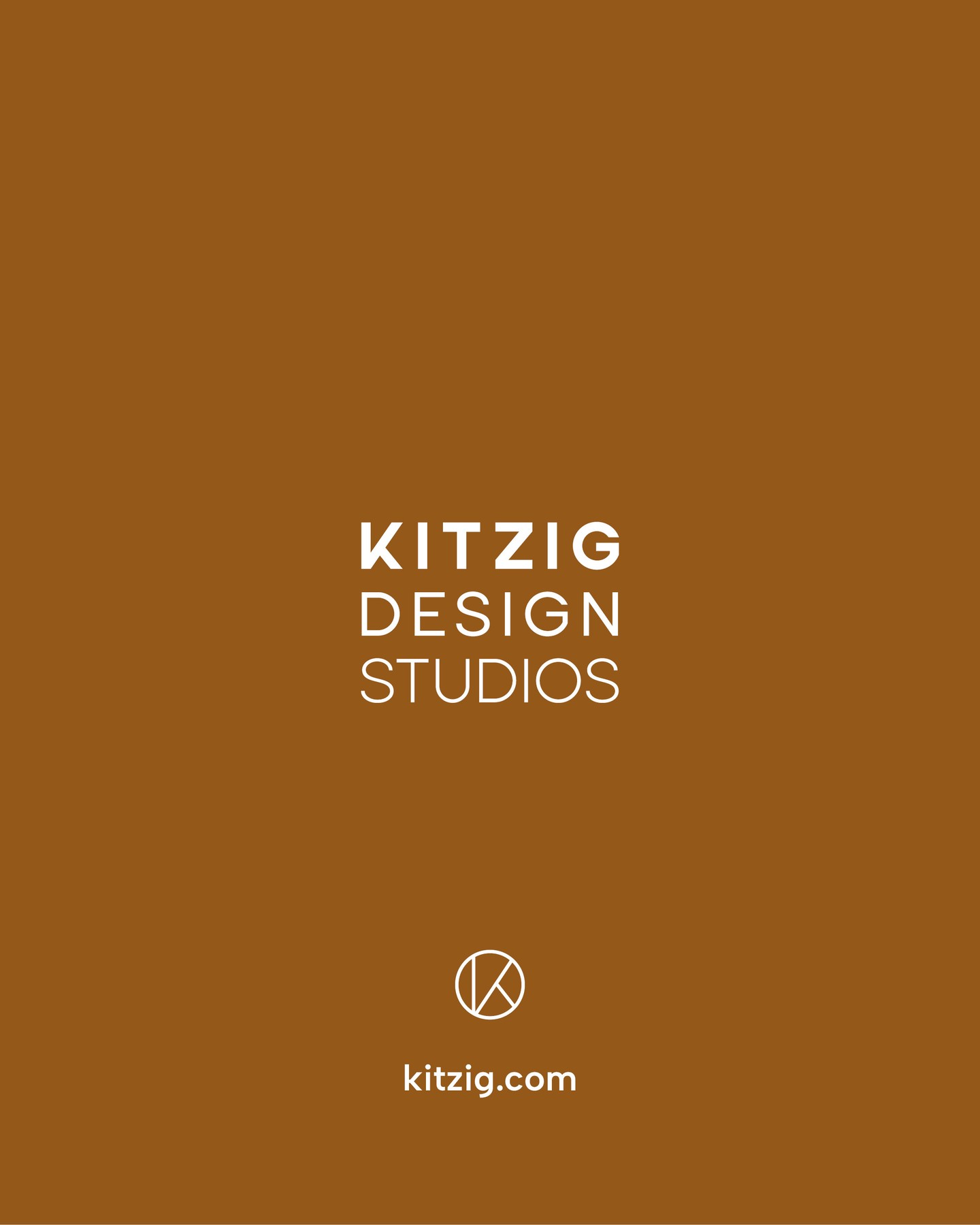 Bar Design
This concept shows a high-quality bar with a unique, dynamic atmosphere, which is created mainly by the intense light installation.
#kitzigdesignstudios #kitziginteriordesign #interiordesign #interior #bar #design #light #bardesign #gold #designbeyondboundaries