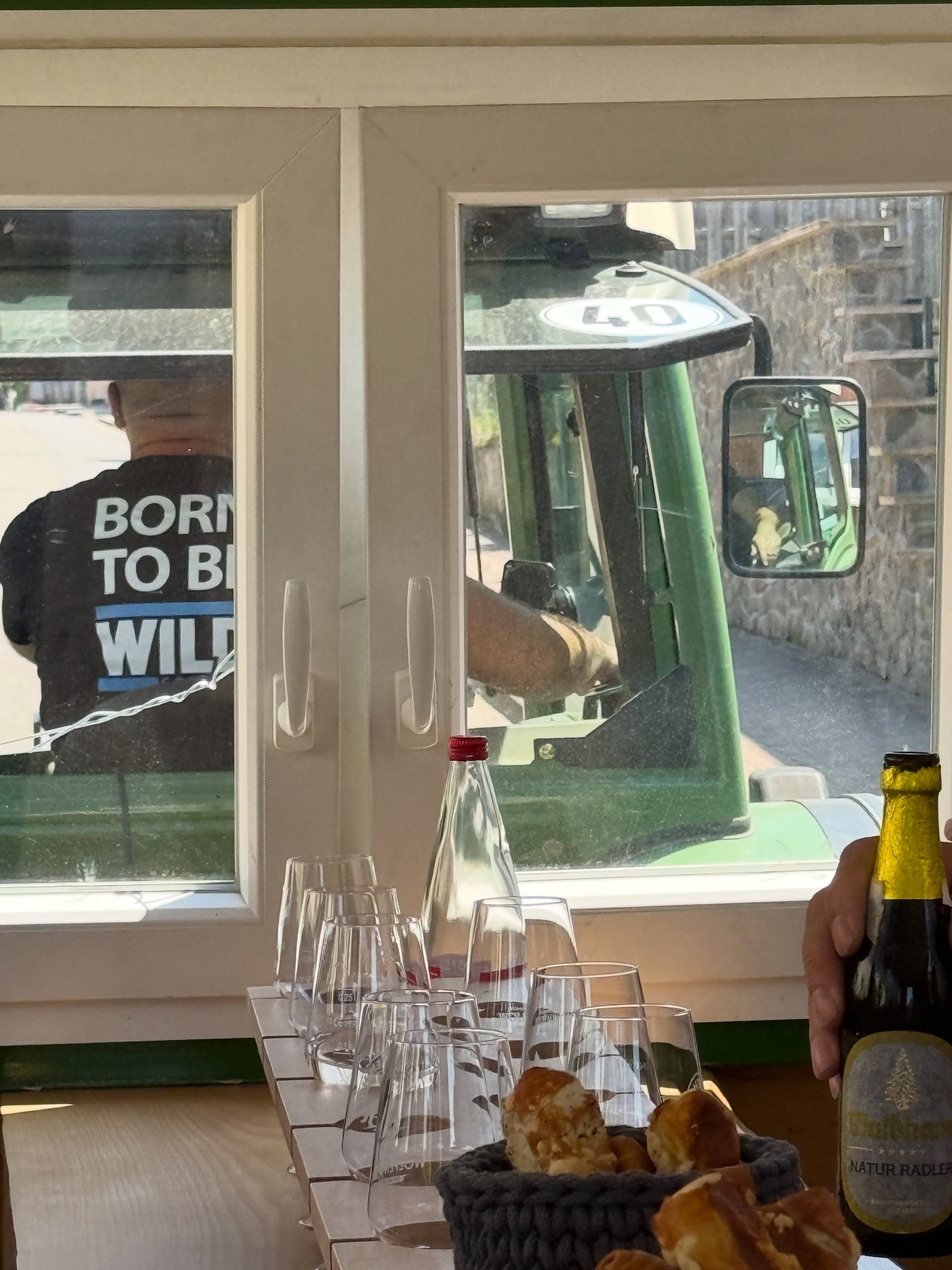 Einige Impressionen vom WILD-Sommerfest auf dem Sehringer Obsthof in Mengen… es gab alles, was das Herz begehrt! 💙
A few snapshots from the WILD summer party at the Sehringer Obsthof in Mengen… it had everything the heart could desire! 💙
Néhány pillanatkép a WILD nyári buliról a mengeni Sehringer Hofban… minden megvolt, amire csak vágyhat a szív! 💙
#summer #wild #party #fun #ilovemyjob
