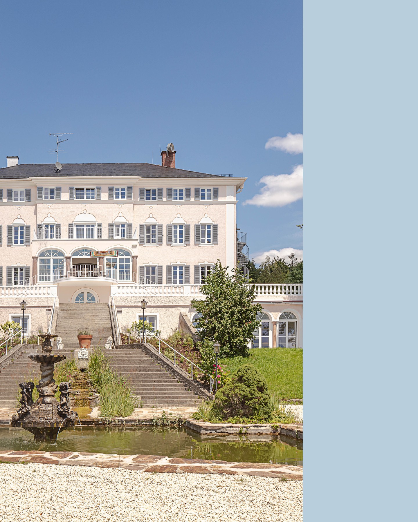 A look at the transformation of Limes Schlossklinik Abtsee. Led by Viki Kitzig, the project brings together thoughtful design and a new vision for the space.
Swipe to explore the before and after!
#KitzigDesignStudio #KitzigInterior #BeforeAfter